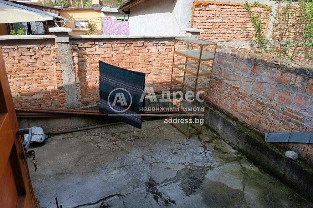 Продава се Къща в Разград, Център - 101 кв.м за 2872 €/кв.м - Снимка #12