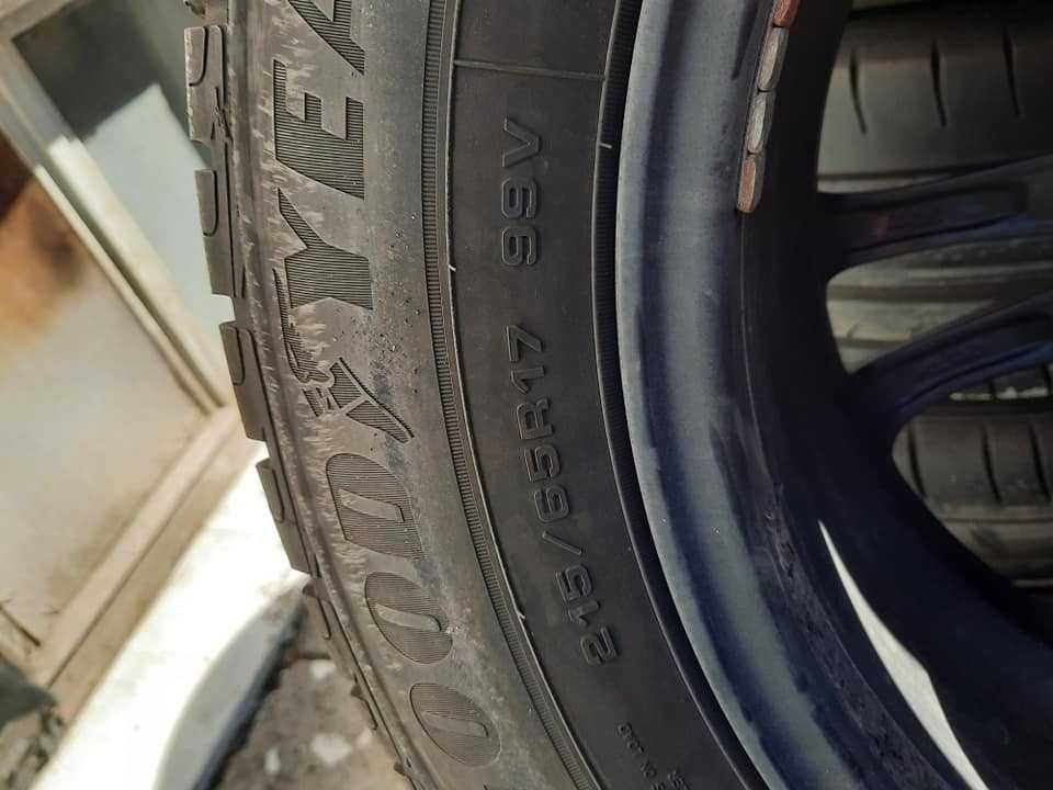 4 Броя 215/65/17 Goodyear 2x6,8mm 2x5mm 2021DOT