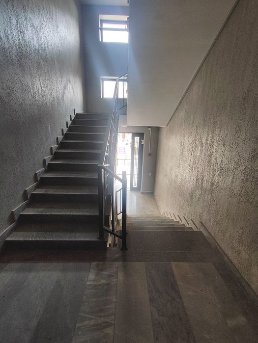 Своя новострока 3 комнатная 80 КВ.м