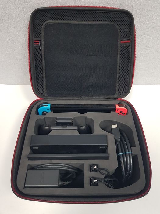 Nintendo Switch pachet complet+geanta transport+husa mica+joc M&L Bro