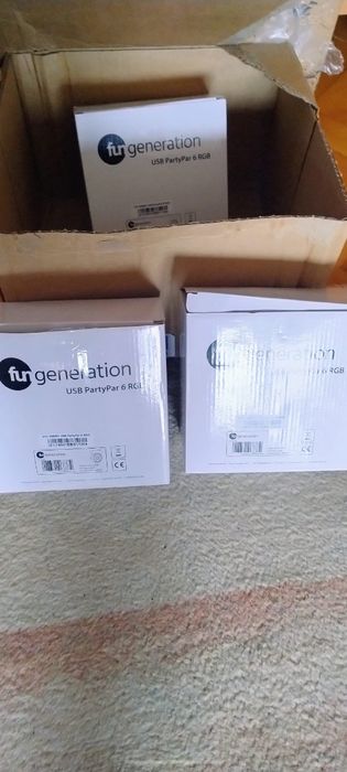 Fun Generation Light Stand, 6 Fun Generation USB PartyPar 6 RGB