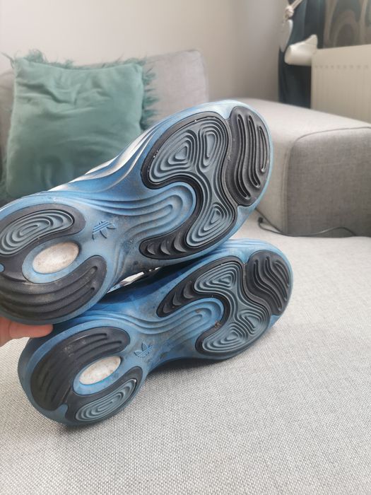 Adidași Adidas CH4
Purtați de 2 ori
Foarte usori
Originali