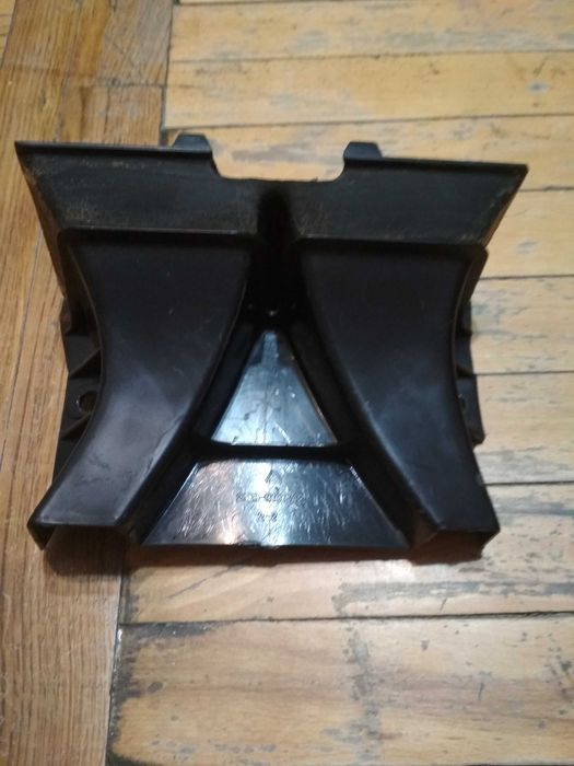 Автозапчасть. Ваз 2103-06. Воздуховод отопителя. Нижний.