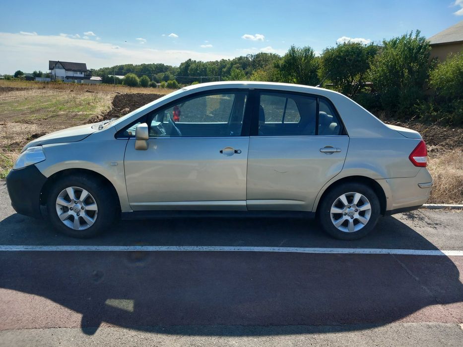 Nissan tiida  de vanzare