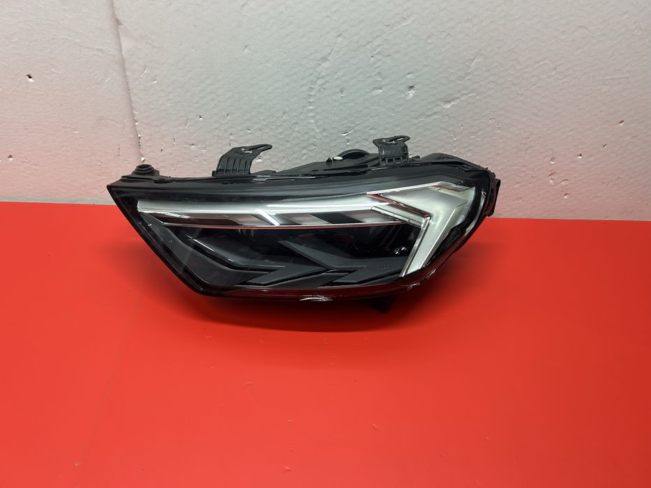 Far Audi A1  82A full led 2018-2022 stanga