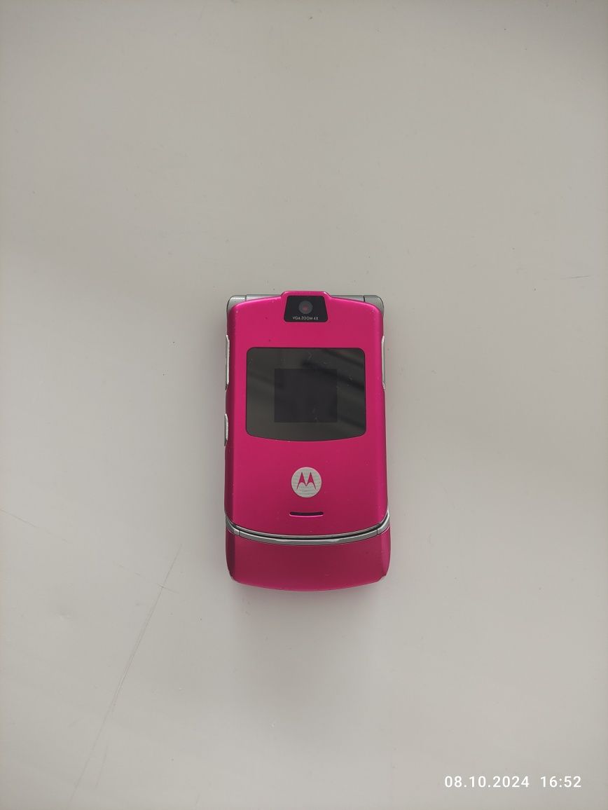 MOTOROLA  раскладушка б/у. Состояние отличное.