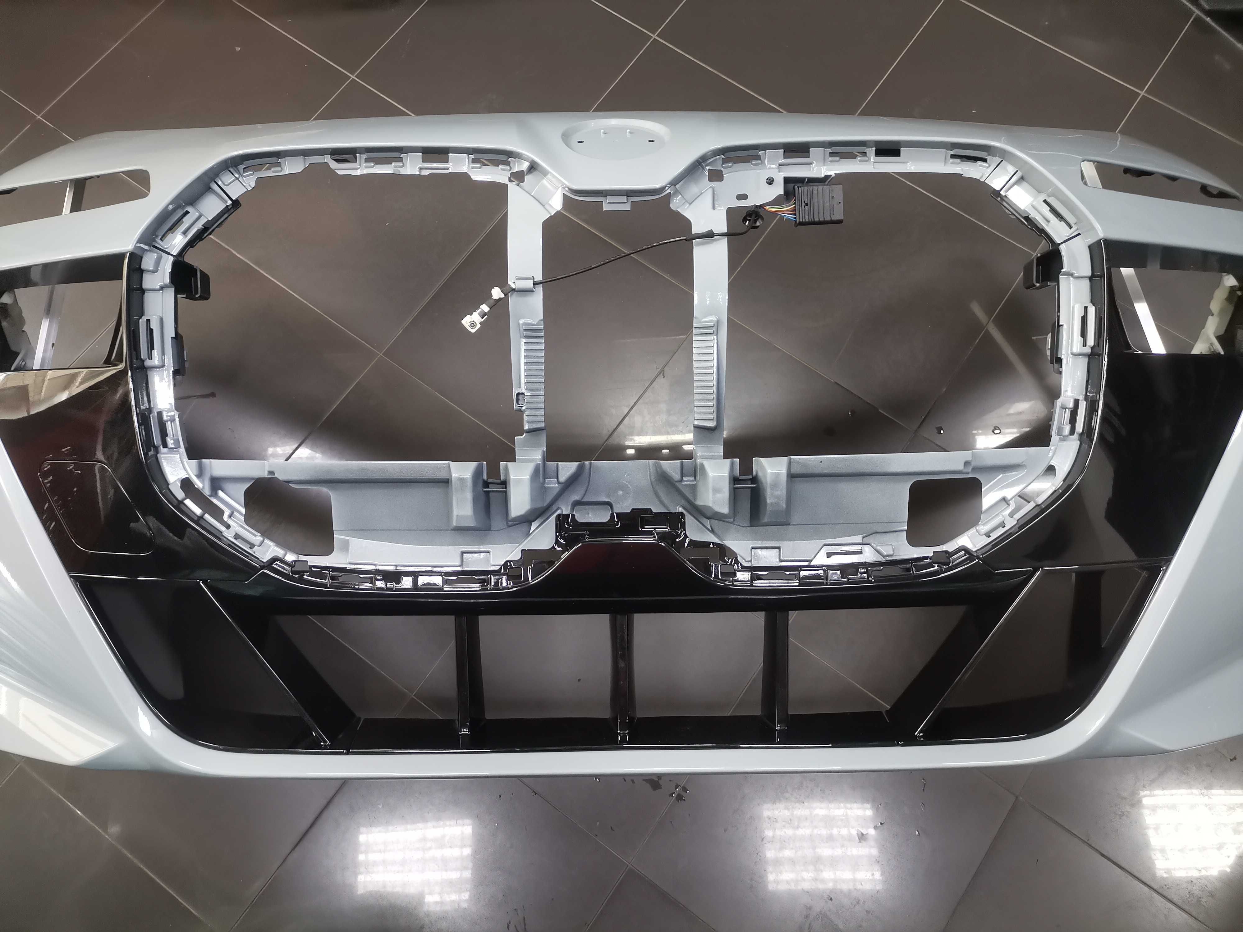 Нова Предна Броня Комплект USA BMW G70 i7 7 M Sport Shadow Paket