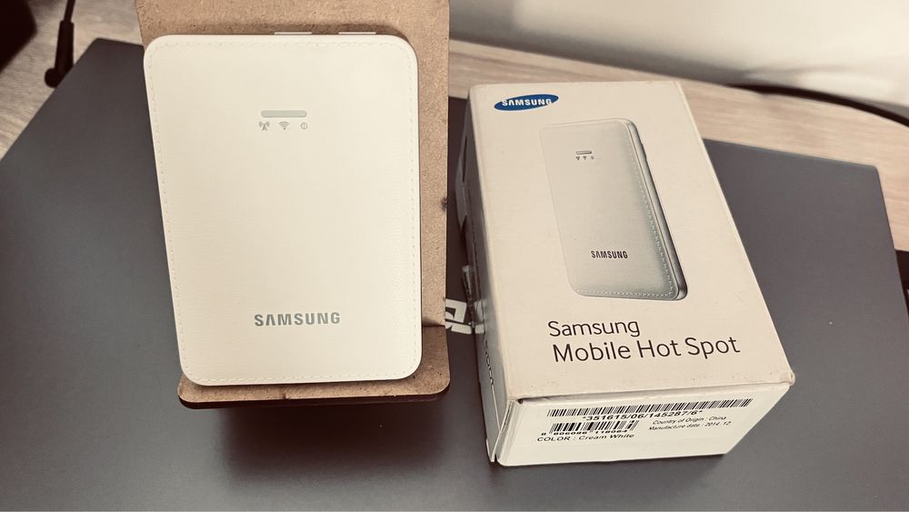 Wi-Fi точка доступа (роутер) Samsung Mogg SM-V101F + Модем