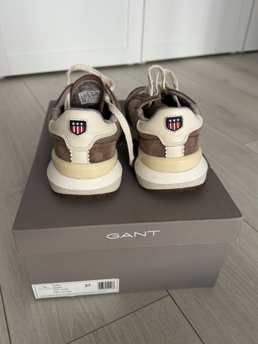 Sneakersi Gant piele intoarsa