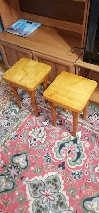Табуреты из натурального массива дерева