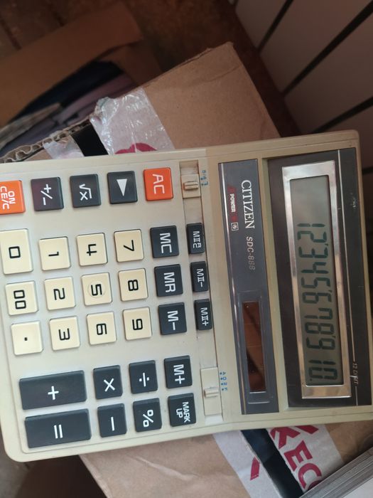 Продам калькулятор 1500 тг