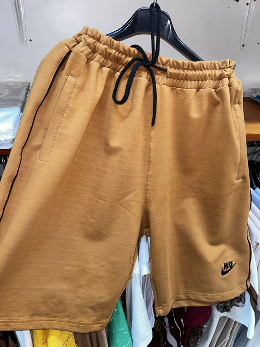 Pantaloni scurți NIKE B