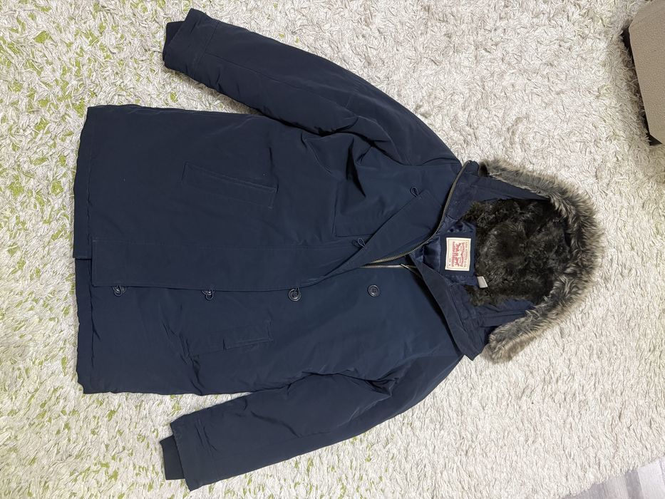 Продается оригинальная куртка Levi’s