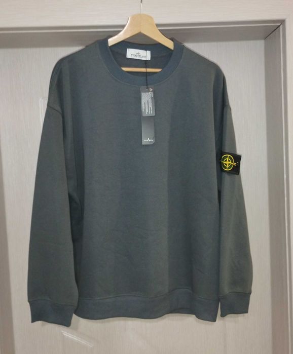 Дълга блуза Stone Island.Размер L, цена 44.99 лв.