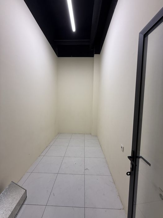 ИБН СИНО  БЕЛТЕПАДА Жойлашган 9кв Офис ва Склад учун АРЕНДАГА Берилади