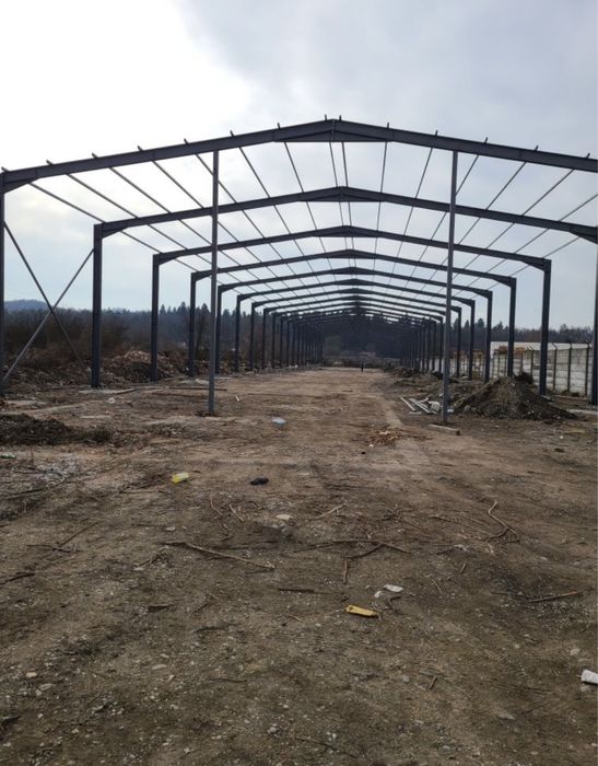 Suntem o firma de constructii hale metalice si structuri