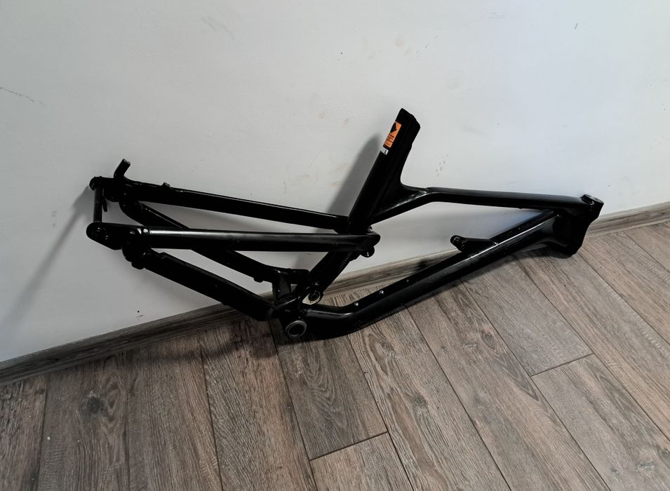 Cadrul Canyon Torque L 27.5 – Enduro/Downhill, stare excelentă