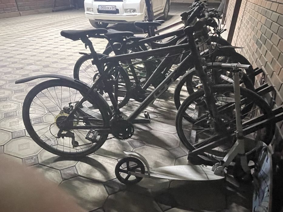 GT модель незнаю точно но знаю что шоссейный велосипед