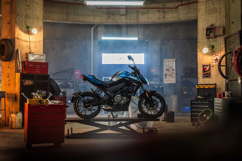 Надежный городской мотоцикл CFMOTO 250NK
