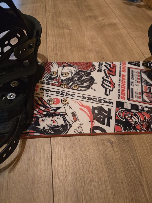 Snowboard Endzone Jr. 135 cm.+legaturi 100 black L