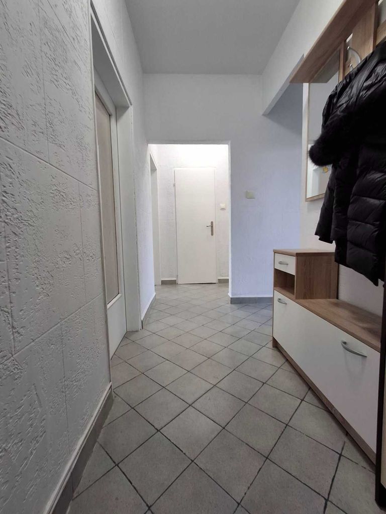 Дава се под наем Тристаен апартамент в София, Разсадника - 75 кв.м за 714 € - Снимка #10