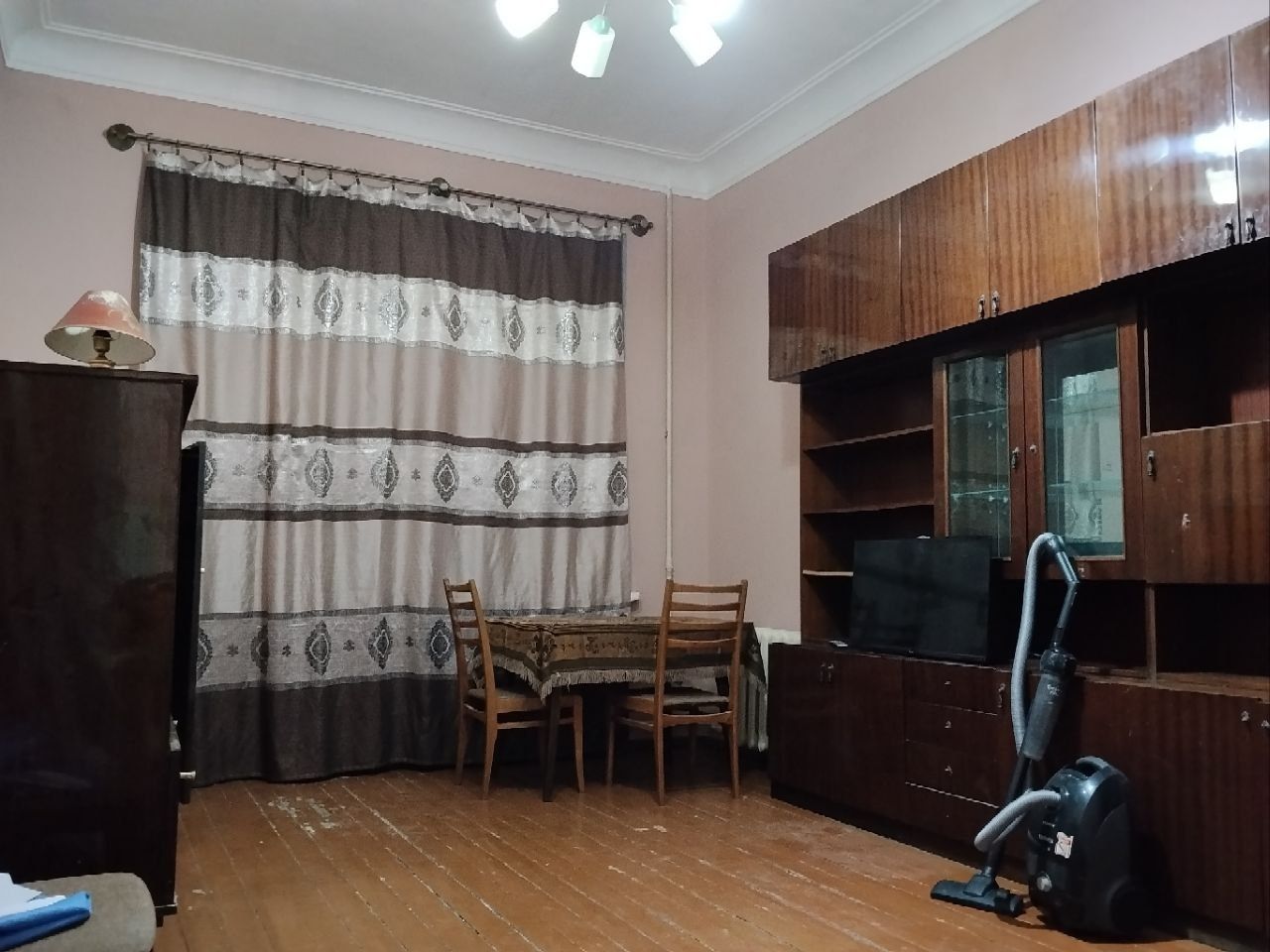 Сдаётся 2 х комнатная квартира в районе дворец химиков