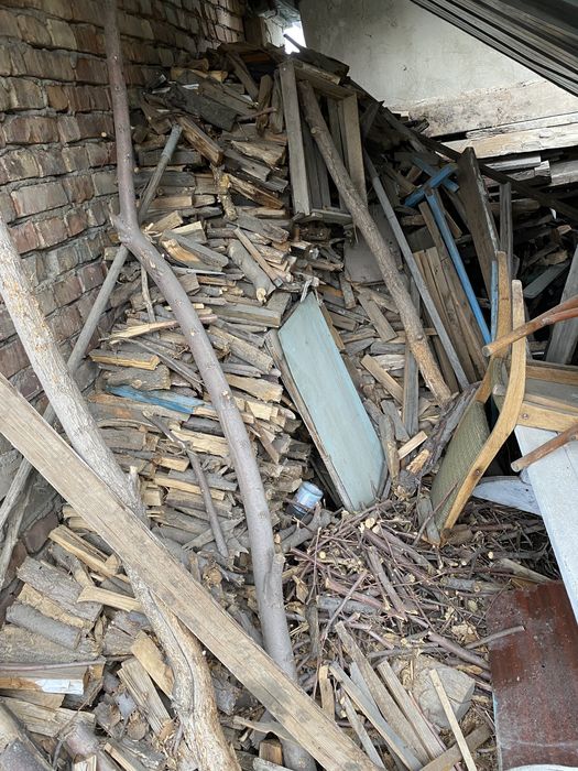 Дрова для отопления.