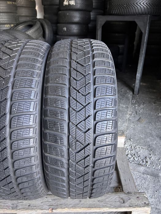 2 anvelope iarna 215/55/17 , Pirelli , 7 mm !