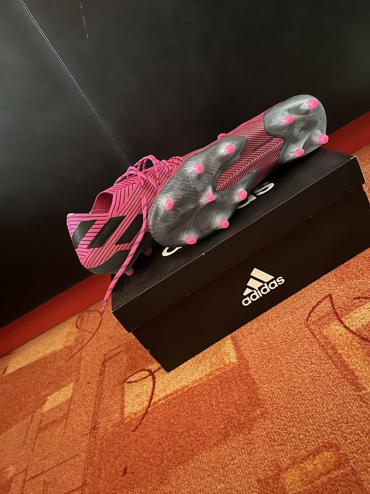 Ghete de fotbal profesional Adidas Nemeziz 19.1