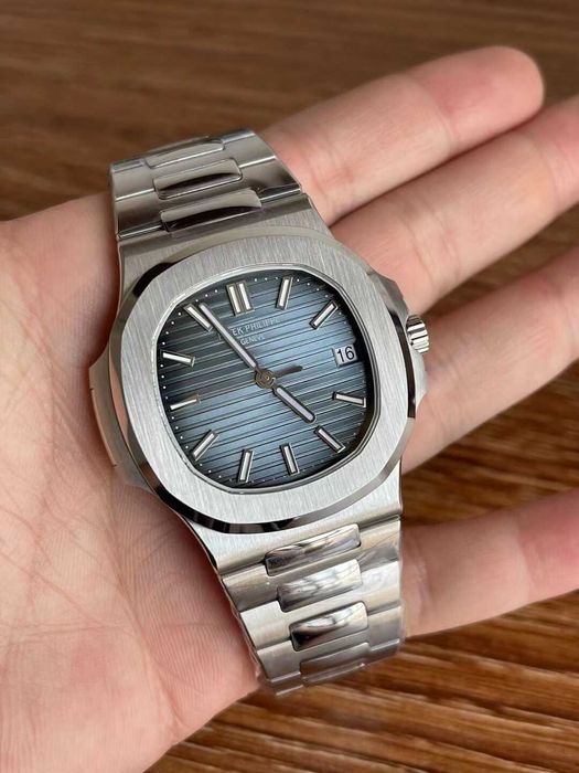Patek Philippe Nautilus Silver Collectie v2