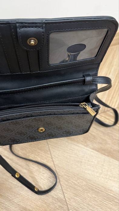 Чанта, портмоне Guess