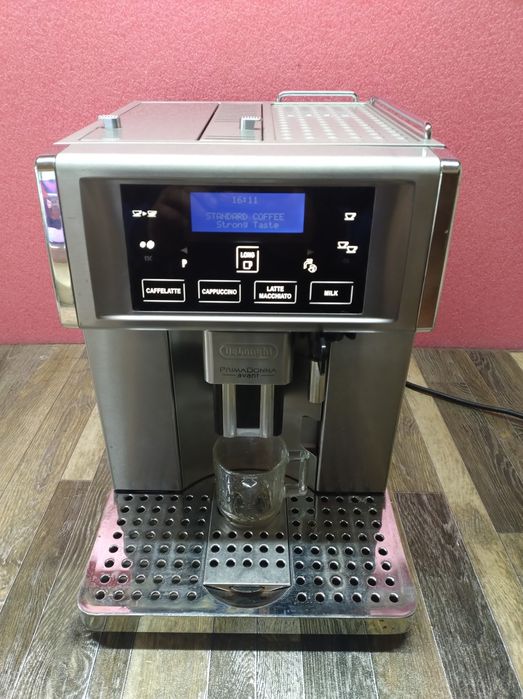 Кафеавтомат Delonghi Primadona