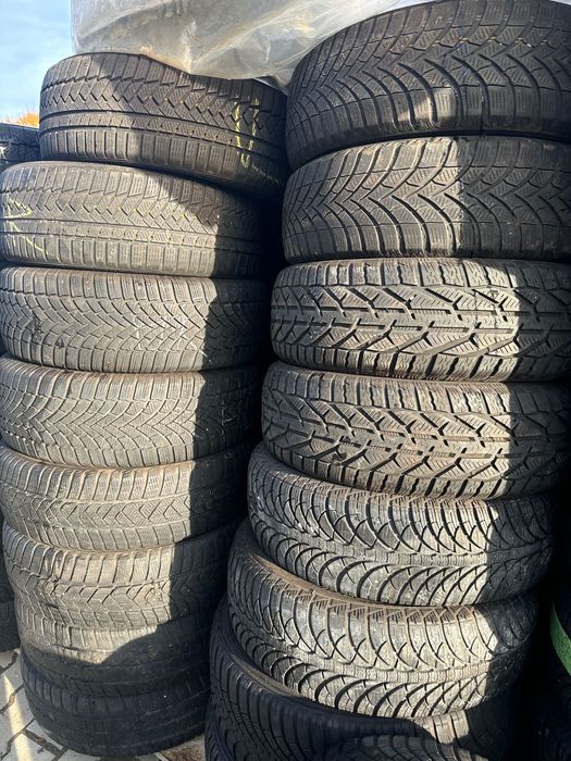 Vând cauciucuri diferite mărimi, aproape noi!