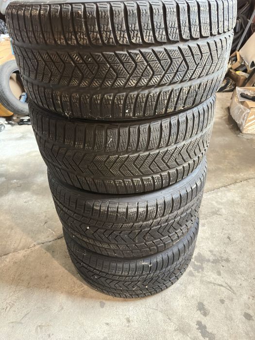 Гуми PIRELLI Sottozero 3  Winter  315/30R21 -2бр.  275/35R21-2бр