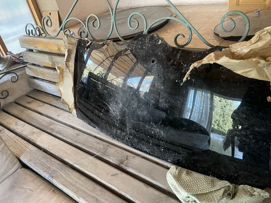 Задняя стекла toyota prada