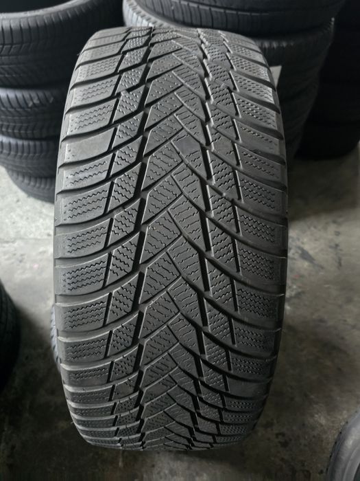 Bridgestone 245/45 R20 103W MS iarnă