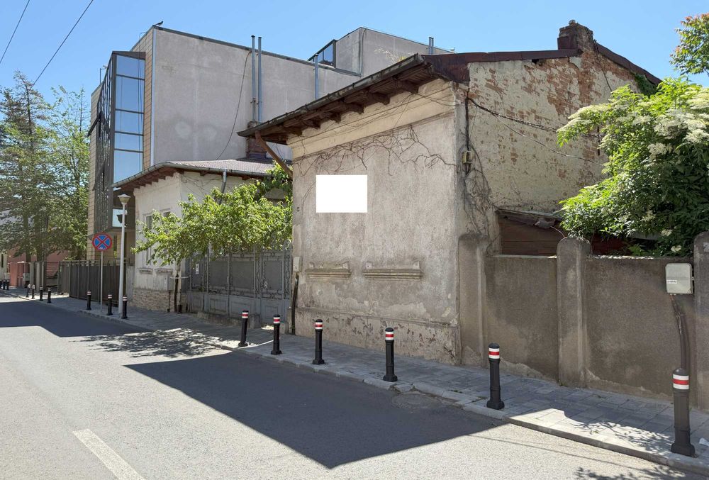 De vanzare casa si teren 300 mp zona Popa Nan (Mecet nr.40)