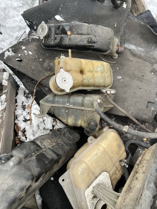 Бачок охлаждающий жидкости