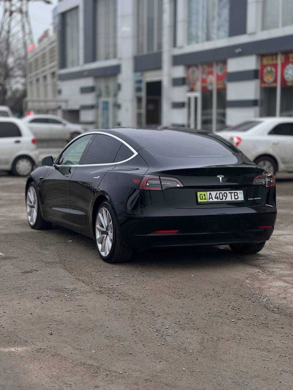 Tesla Model 3 Long range 2020y