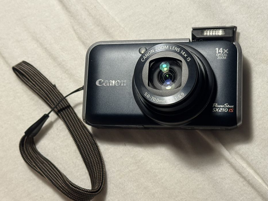 Digital Camera-Canon PowerShot SX210IS