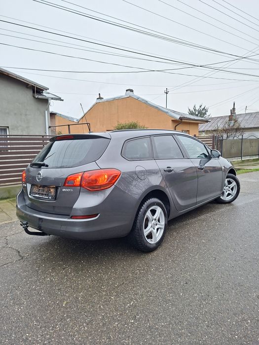 Opel astra j 2.0 165 cp