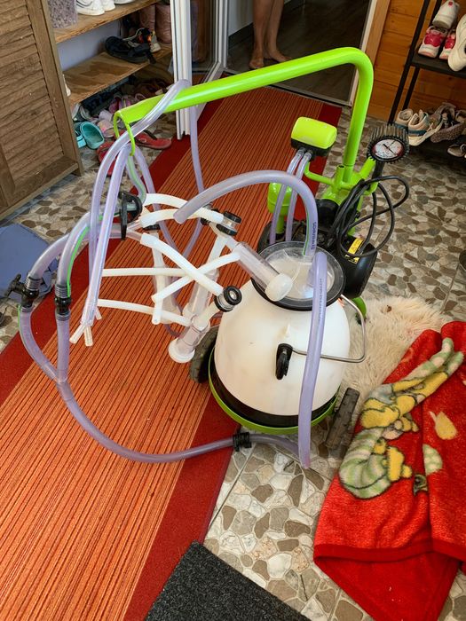 Aparat de muls capre