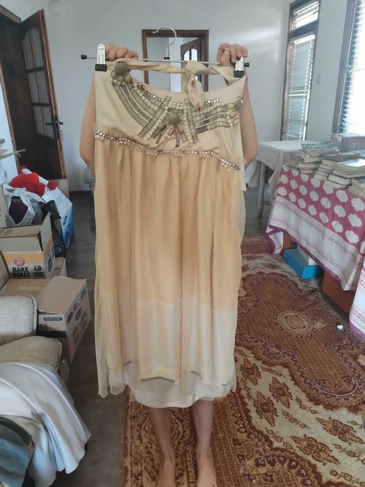 Красива рокля с мъниста, River Island