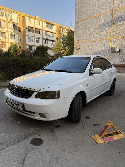 Продам Лачетти 1,8 автомат