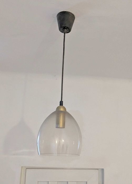 Suspensia / Corp de iluminat pentru interior