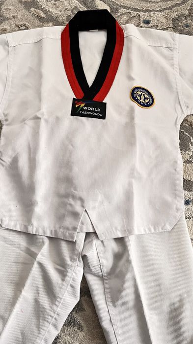 Продам кимоно для таэквондо