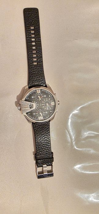 Оригинал Diesel кул соати Санкт Питербургдан олганман документлари бор