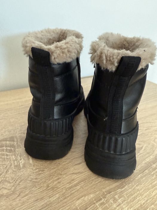 Детски кожени боти Zara