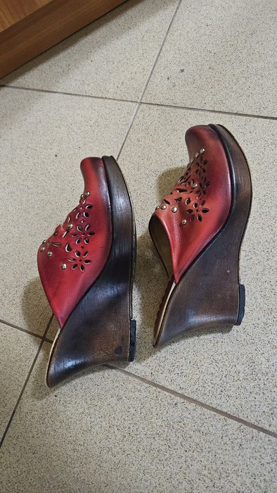 Дамски обувки тип сабо