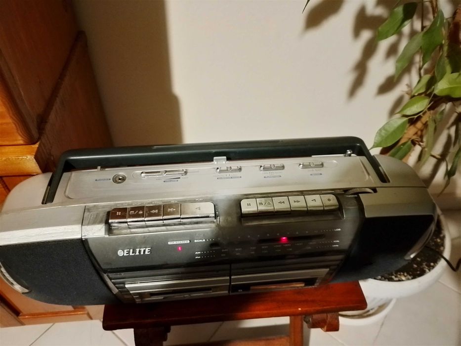 Радио  "FM  Работещо" "ELITE ERX-2117"  "15лв"!+Доставка!